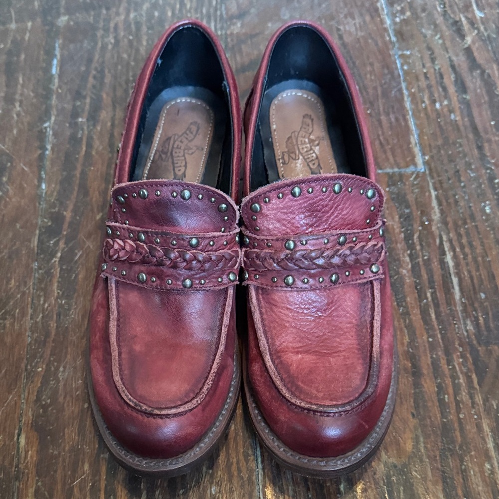 Freebird by Steven Red Studded Myla Leather Women’s Loafers Size 7 - Picture 5 of 8